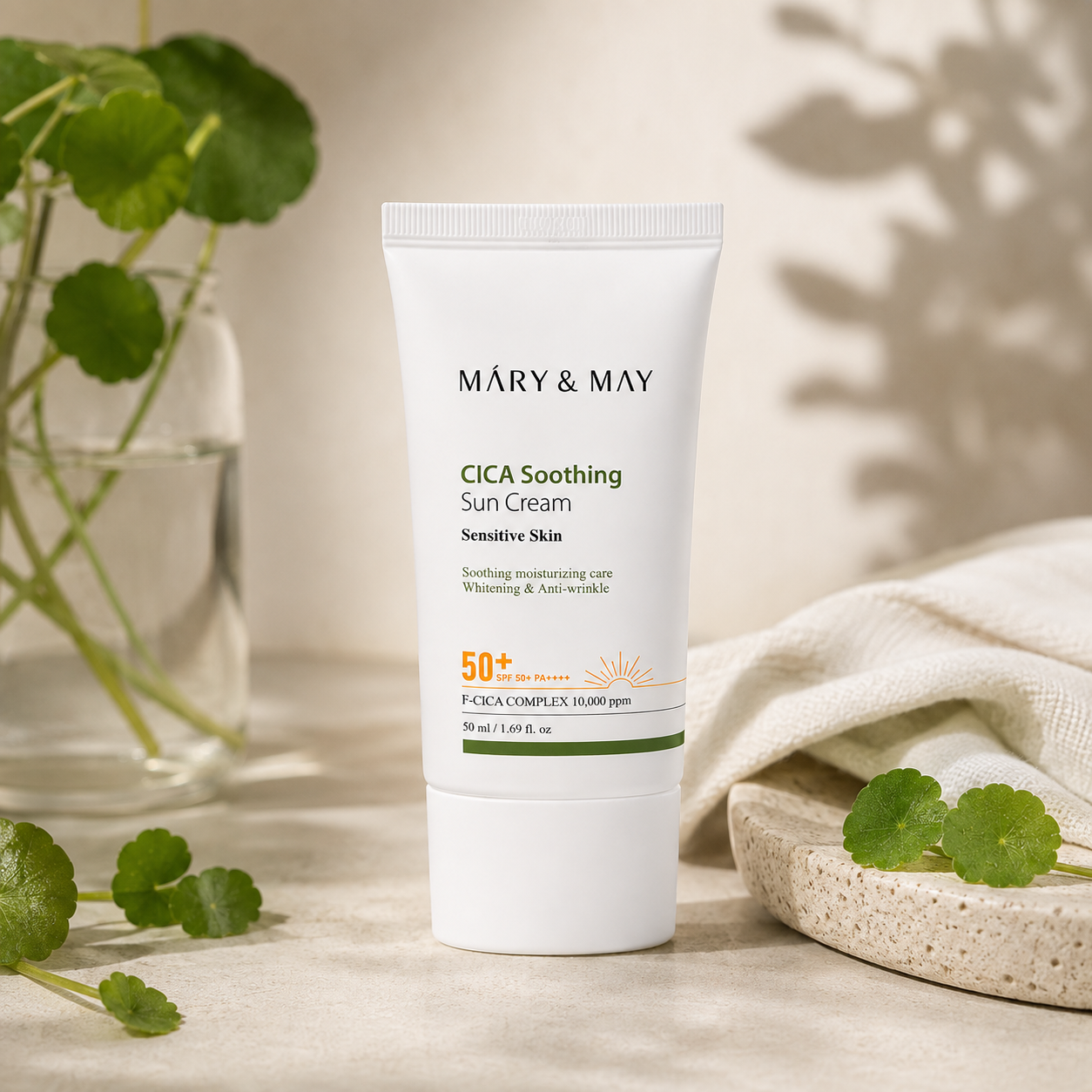 MARY & MAY Cica Soothing Sun Cream 50 ml sa Cica kompleksom za zaštitu i njegu osjetljive kože